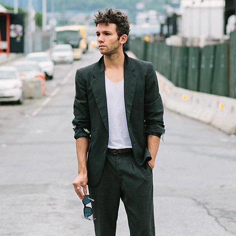 How To Wear Affordable White T-shirt With Other Outfits How To Wear Affordable White T-shirt With Other Outfits